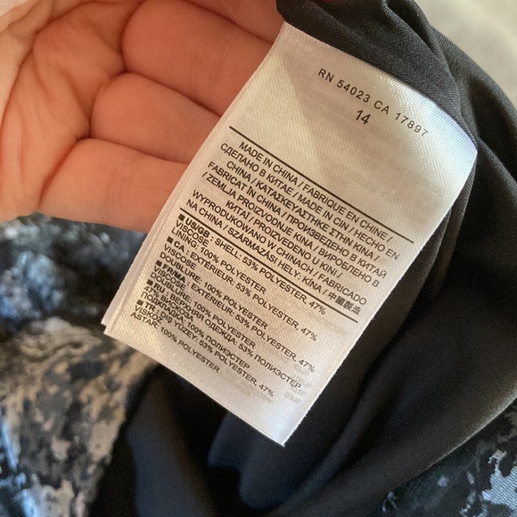 Banana Republic Mini Skirt - Picture 4 of 5